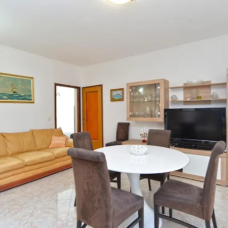 Apartments Mira 615 Rovinj Exterior photo