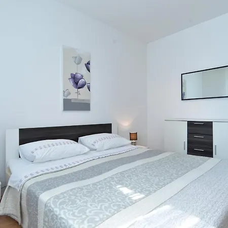 Apartments Mira 615 Rovinj Exterior photo