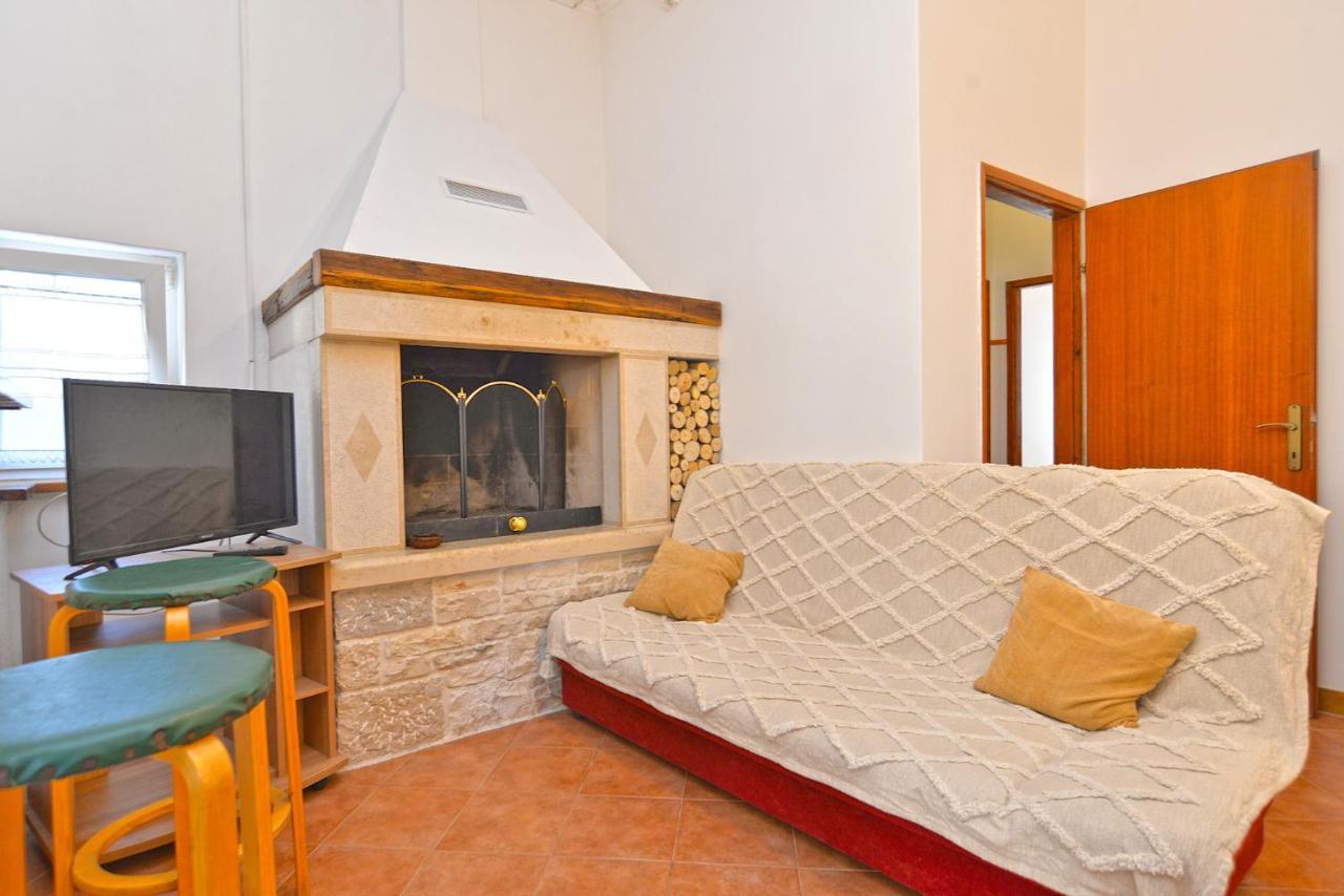 Mira 615 Apartment *