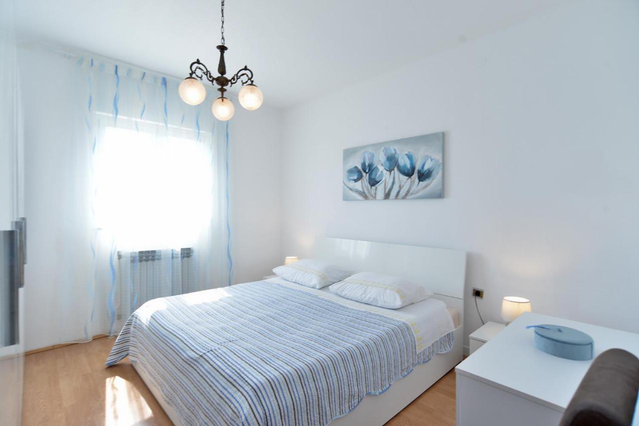 Apartment Mira 615 *
