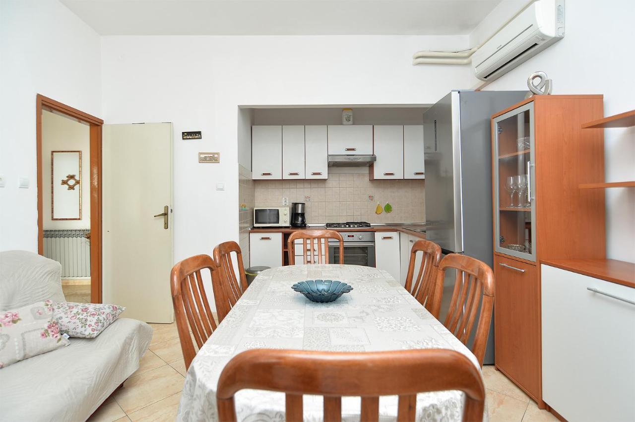 Apartment Mira 615