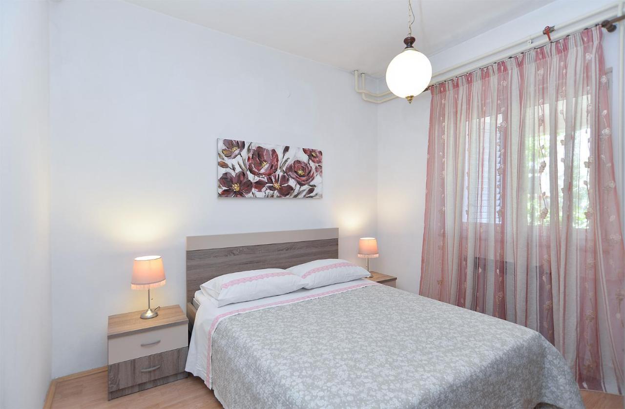 Apartment Mira 615 *