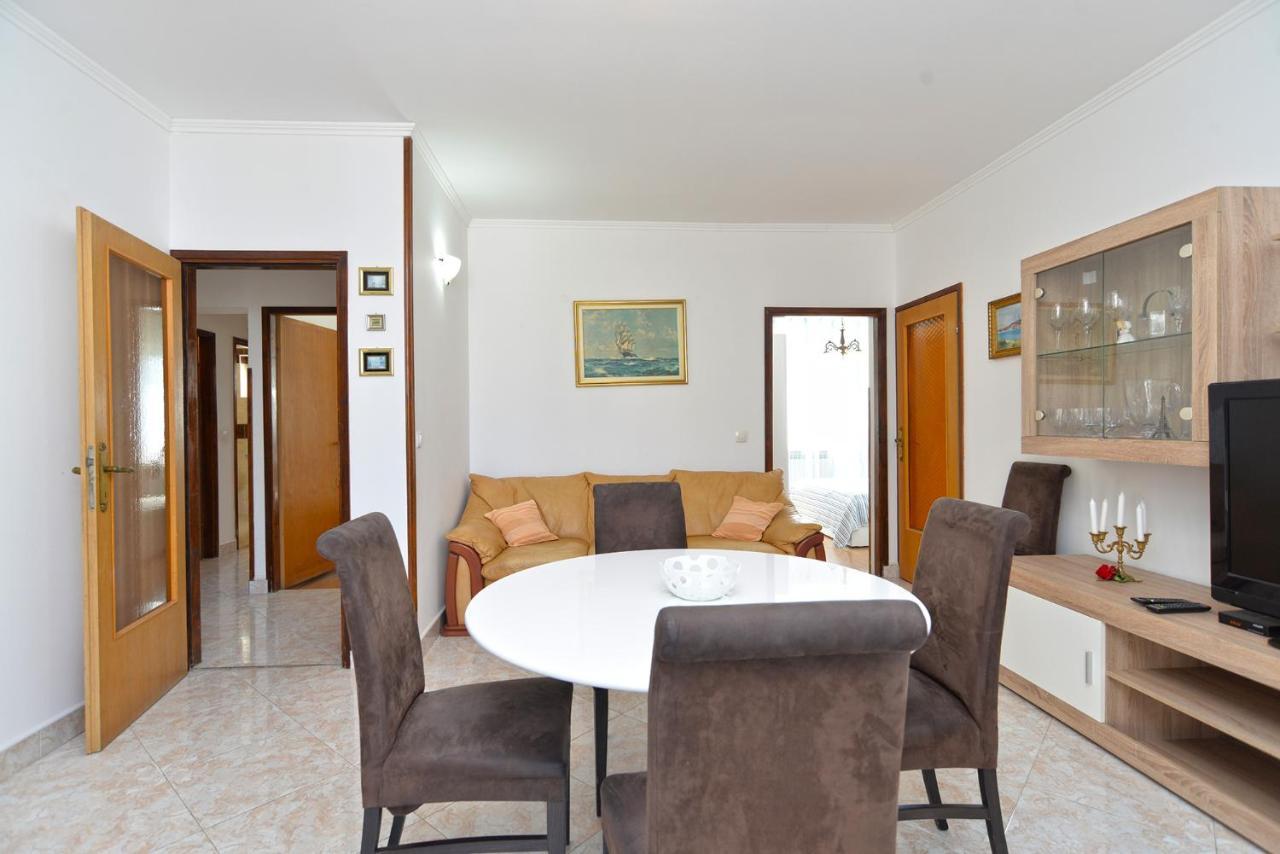 Apartment Mira 615